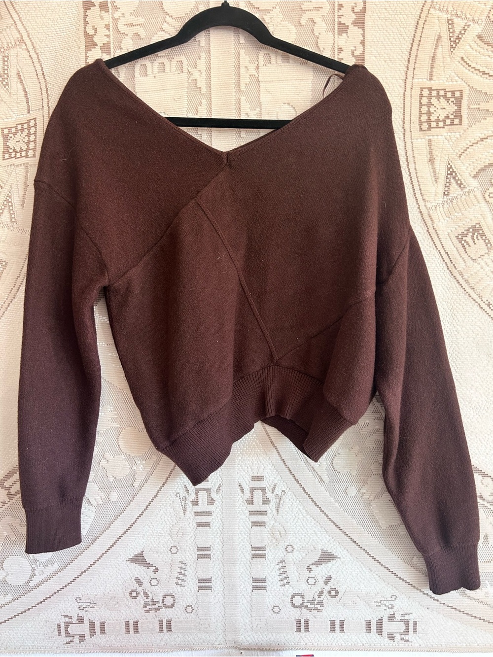 Slide show Women's V-Neck Knit Sweater in Dark Brown small dolman sleeves 8